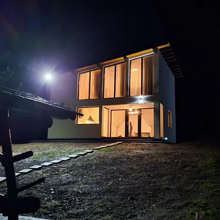 Cheile Doamnei Vilă Câmpulung Moldovenesc